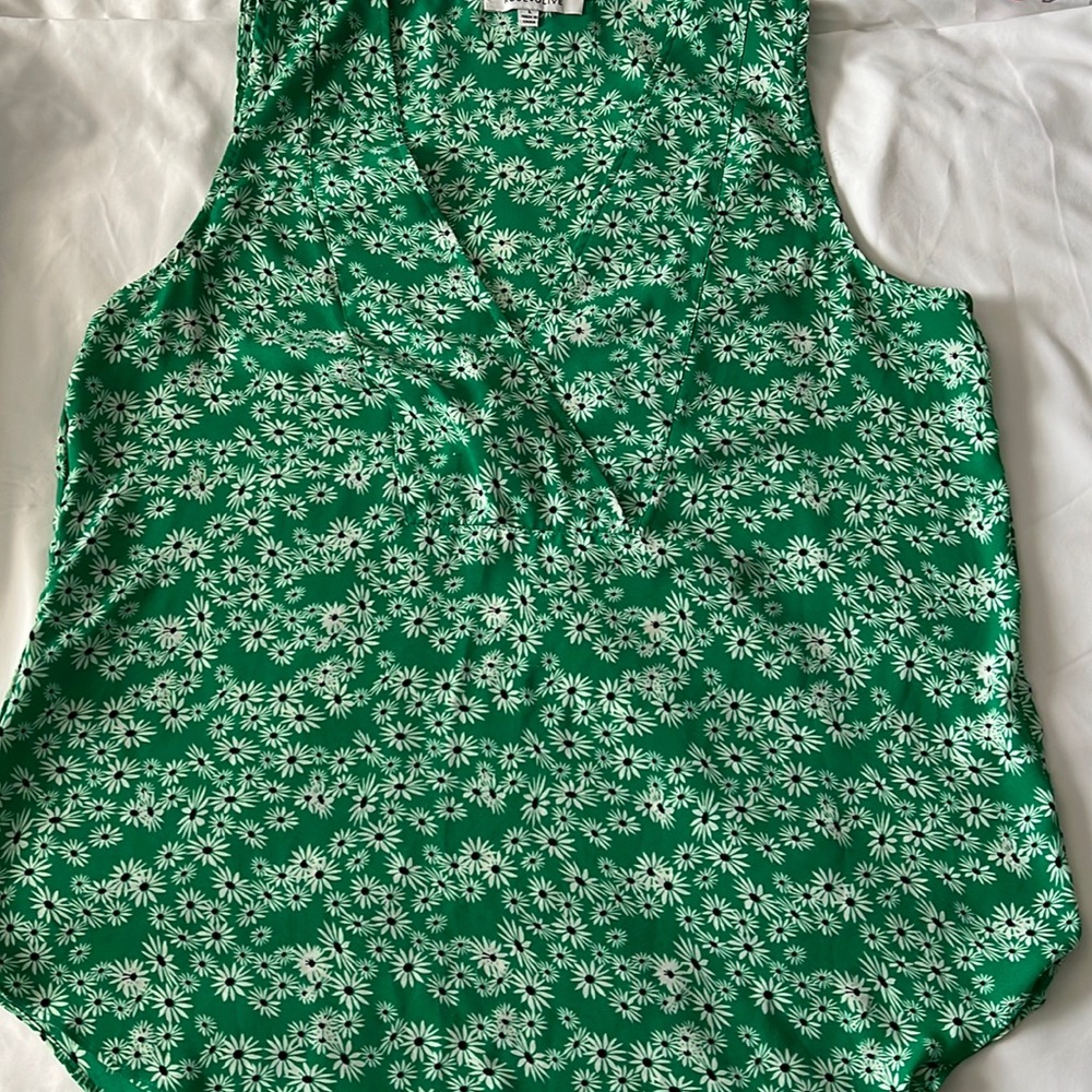 Green blouse size L.